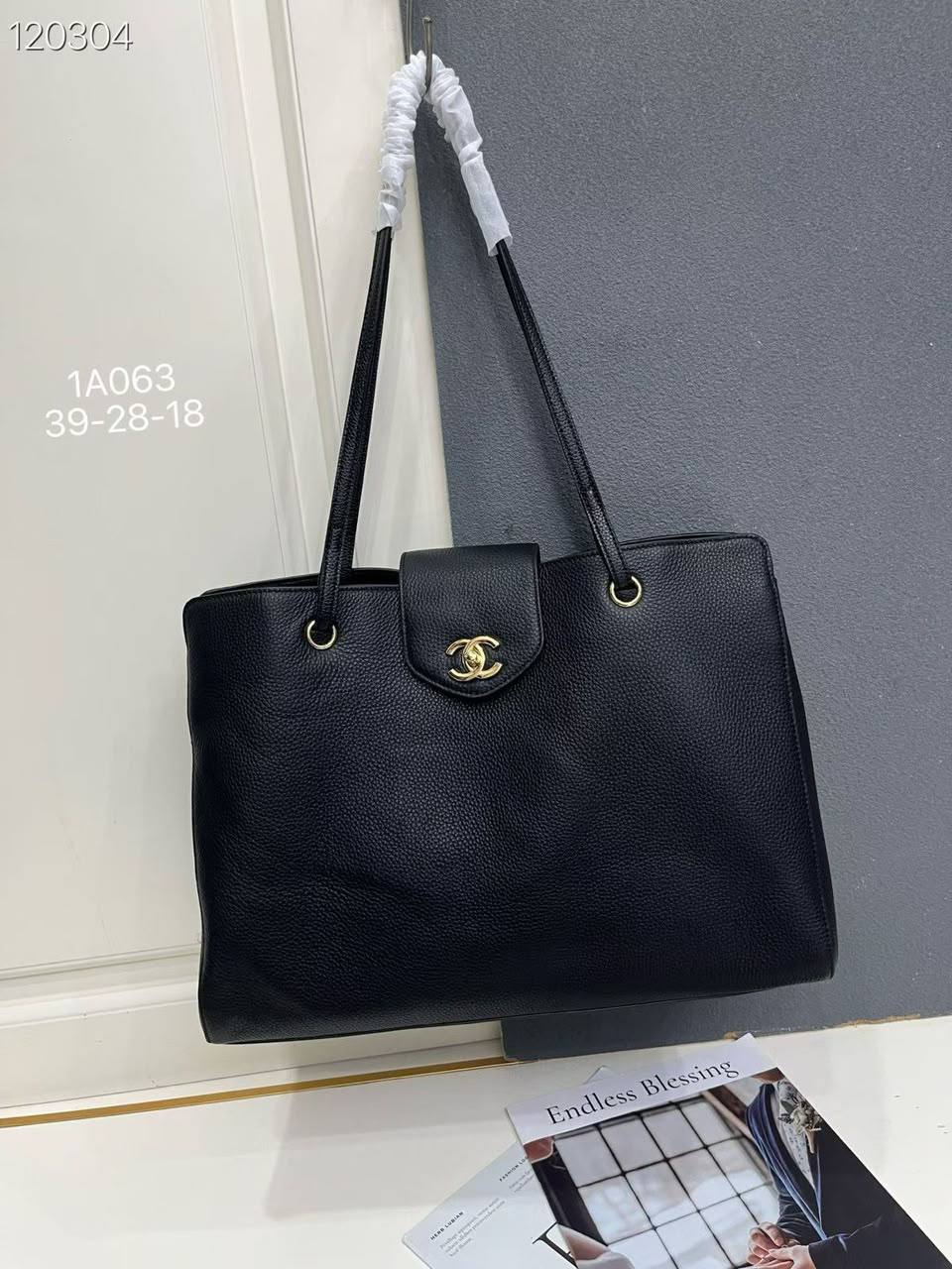 Chanel
Master🌺🌺
39cm🫶🏼🫶🏼 
380 dhs💛

Zain297
♥️♥️♥️