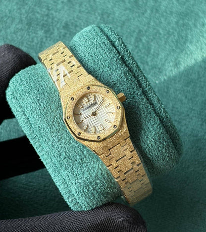 Ap watch for ladies good quality
 340 dhs🇦🇪
 (size 23mm )

Zain59
♥️♥️♥️