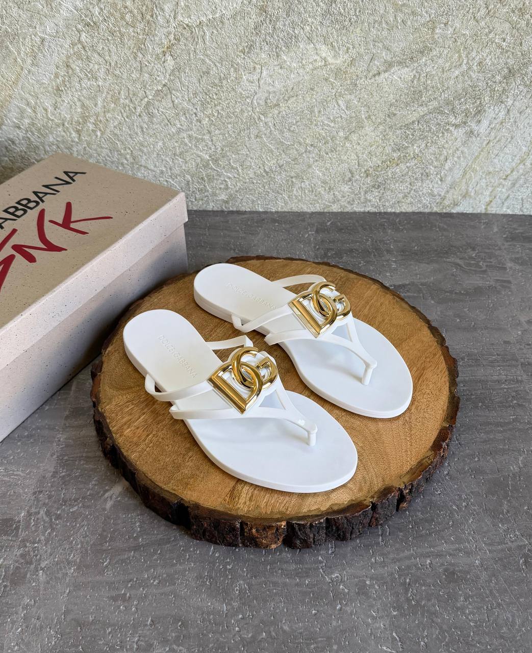 D&G
SuperMaster Quality 💯
450 dhs✅
Size: 36-41💥

Zain171
♥️♥️♥️