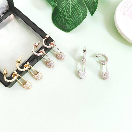 APM SET 🐦‍🔥*
Necklace ✨
Earring 🪷
Bracelet 🌸
Master quality 💯
With normal boxes 📦 
110 dhs🪙💚
With master box 🗃️ 
130 dhs🪙💚

Zain216
♥️♥️♥️