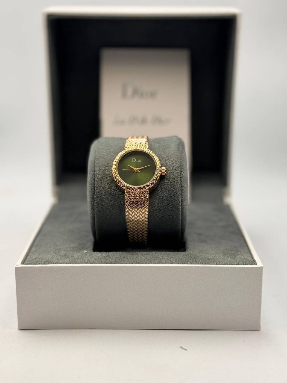 Dior Ladies 
55 dhs✅

Zain08
♥️♥️♥️