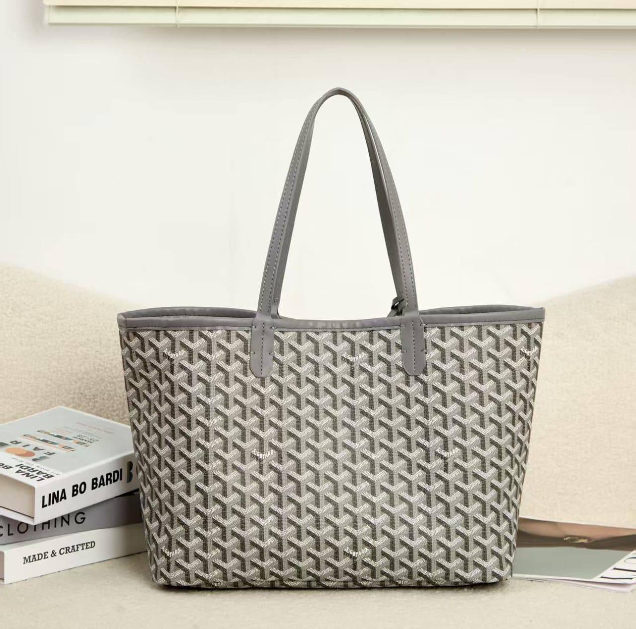 Goyard
Limit Stock 
⛔️⛔️⛔️
ONLY 
45 dhs🪙🌨️

Zain40
♥️♥️♥️