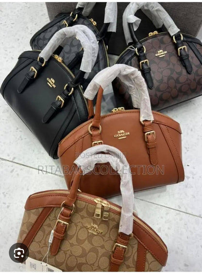 COACH 
GOOD QUALITY 
110 dhs❣️

Zain200
♥️♥️♥️
