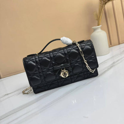 Dior
Master❣️❣️
300 dhs✅

Zain153
♥️♥️♥️