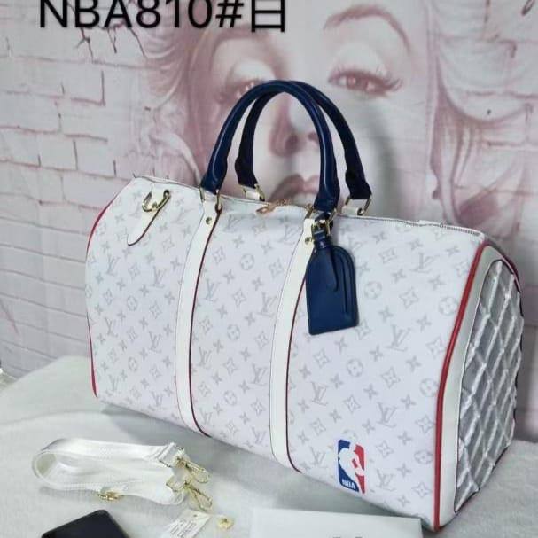 LV Travel Bags
115 dhs✅ 
high quality 
55cm

Zain26
♥️♥️♥️