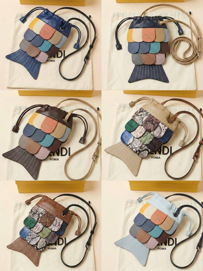 FENDI ғɪsʜ ᴄᴏʟᴏʀғᴜʟ
sᴄᴀʟᴇ ᴄʀᴏssʙᴀɢ
sᴏғᴛ ʟᴇᴀᴛʜᴇʀ ᴍᴀᴛᴇʀɪᴀʟ
sɪᴢᴇ : 19 cm
ᴡɪᴛʜ BOX
🎁🎁🎁

75 dhs✅

Zain31
♥️♥️♥️
