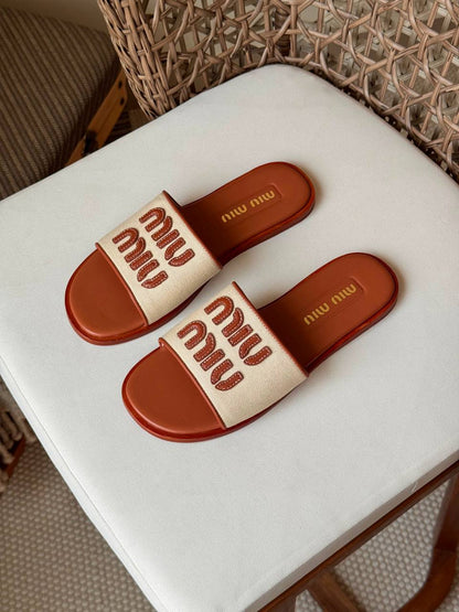 Miu Miu
✨ Collection
👠 36–41
💎 Premium Quality
🔥 Super Master
450 dhs🇦🇪🇦🇪

Zain198
♥️♥️♥️
