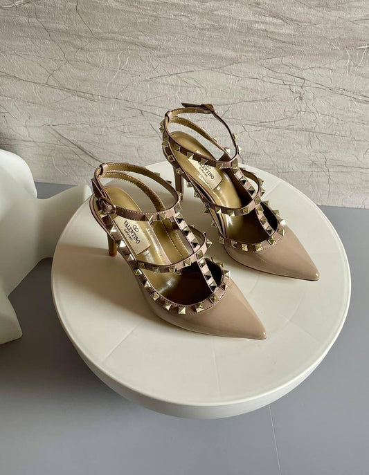 Valentino
SuperMaster Quality 💯
450 
Size: 36-41💥

Zain171
♥️♥️♥️