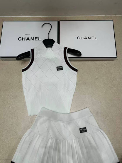 *New collections*                                                
MIU MIU
*Super Master quality*
*Sizes: S M L XL* 
350 dhs✅

Zain308
♥️♥️♥️
