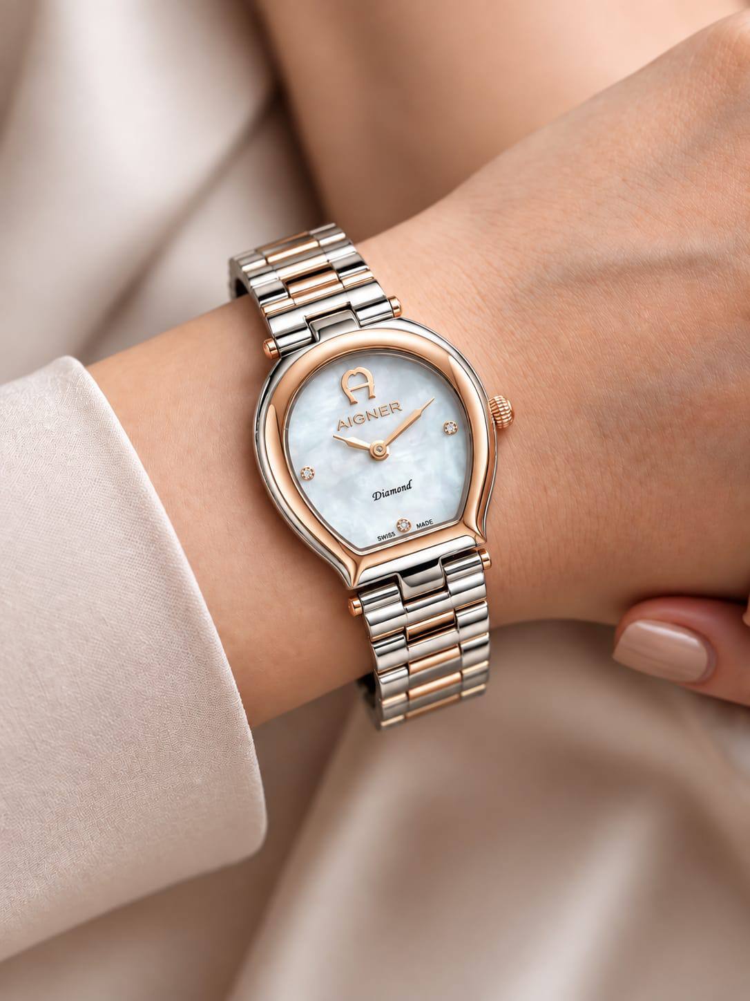 Aigner 

watch for ladies 
good quality 

size 28mm
270 dhs🇦🇪🇦🇪

Zain59
♥️♥️♥️