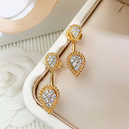 BOUCHERON 
Necklace 🦋
Earring 🐦‍🔥
Master quality 💯
With normal boxes 📦 
85 dhs🇦🇪🇦🇪

With master box 🗃️ 
200 dhs🇦🇪🇦🇪

Zain216
♥️♥️♥️
