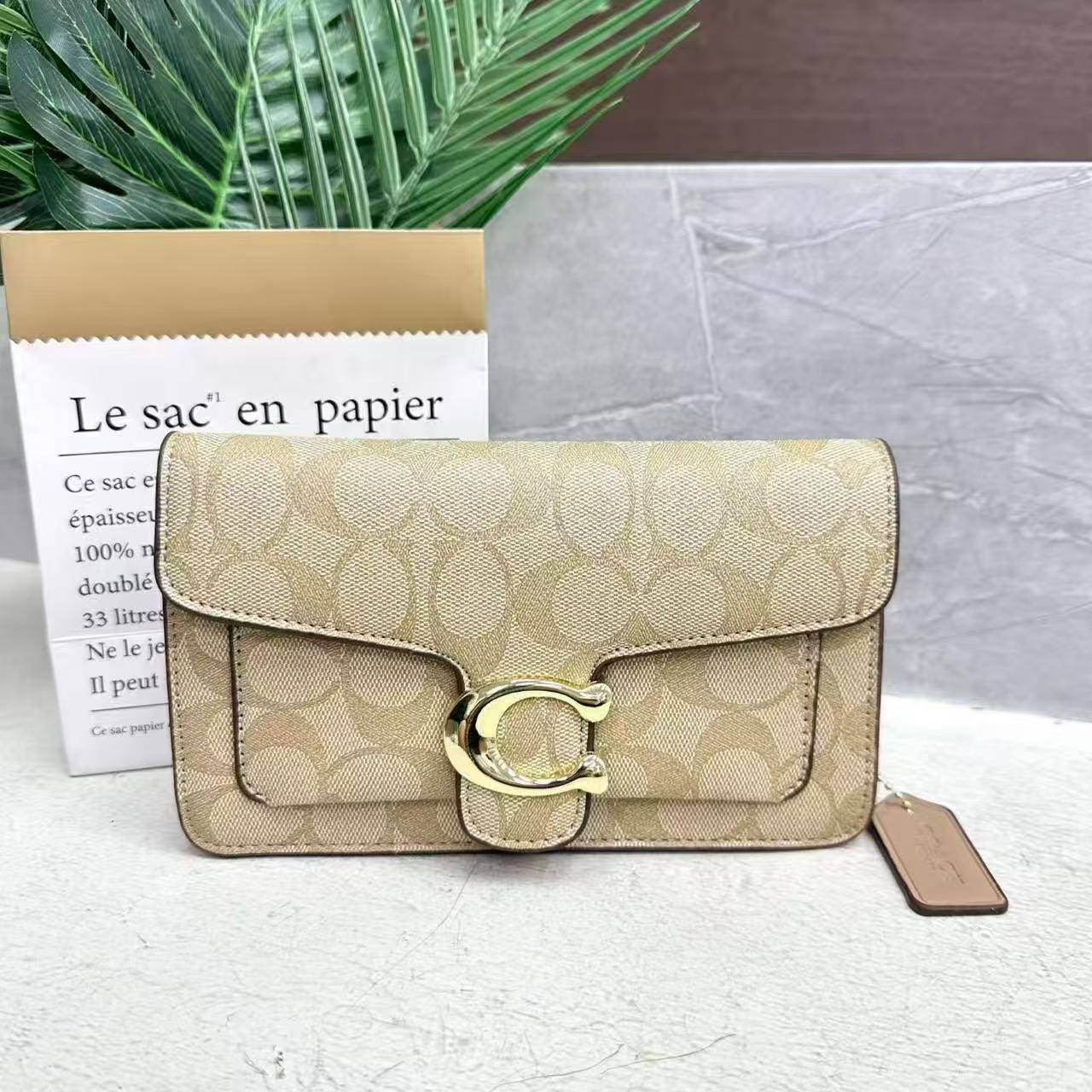 Coach
75 dhs💓

Zain232
♥️♥️♥️