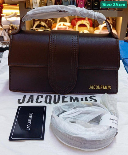 Jacquemus
Good quality 
with box 
105 dhs✅

Zain186
♥️♥️♥️