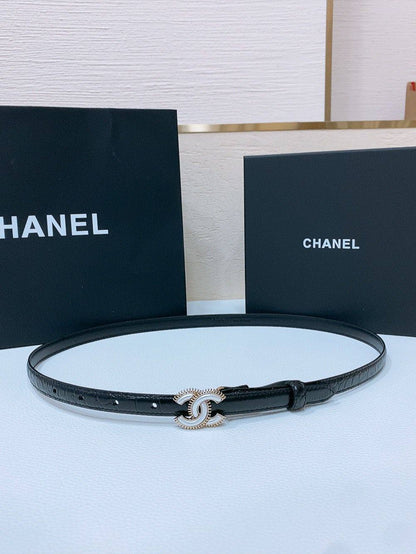 Chanel

Available again

280 dhs🇦🇪🇦🇪

Zain164
♥️♥️♥️
