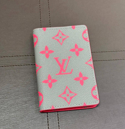 LV
MASTER WALLET 
95 dhs✅

Zain33
♥️♥️♥️