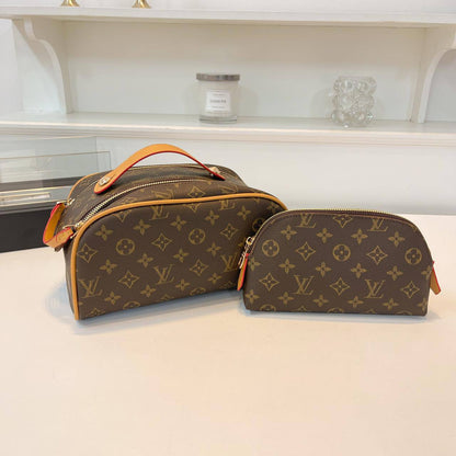 LV
95 dhs🪙🌨️
size    27×16×13cm   

withbox
🎁🎁🎁

Zain04
♥️♥️♥️