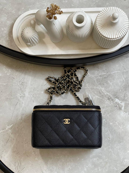 Chanel  ✨💥
Available original box 📦 
With full packing 🎀🎀
Super high quality 💥💥
For Price 👇 WhatsApp✅
0568585901 
0507557372
0552275751 Owner Zain 👌

Zain283
♥️♥️♥️