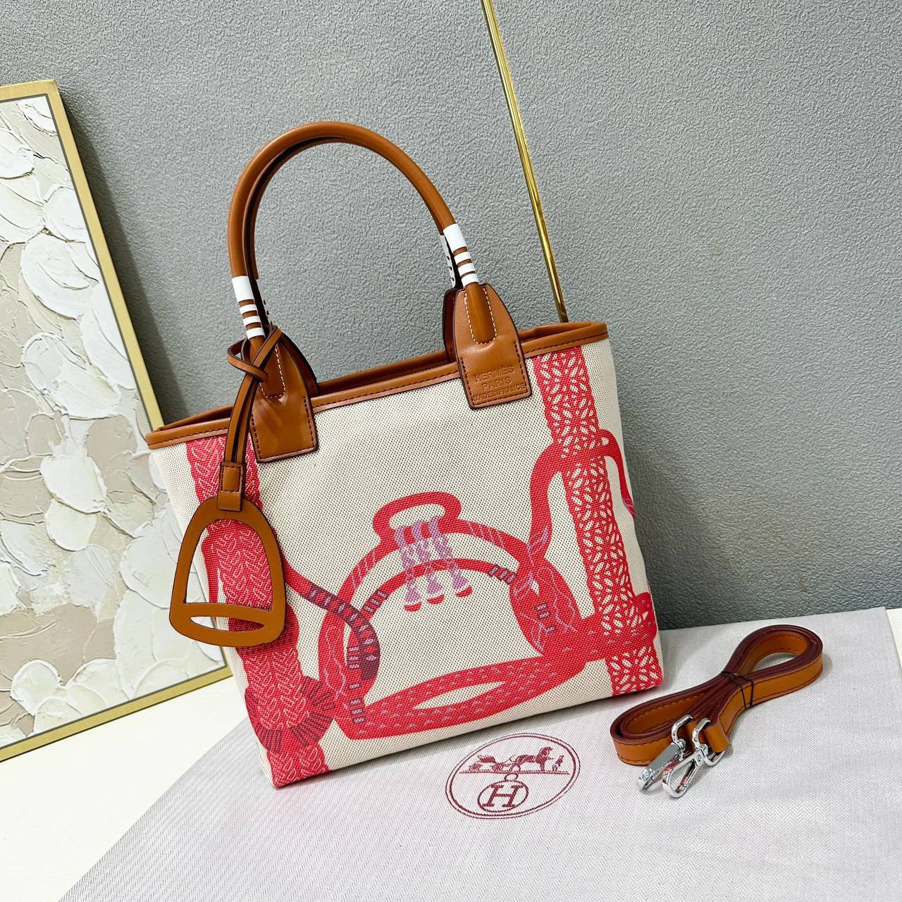 HERMES
 NEW CAME GOOD QUALITY 
100 dhs🇦🇪🇦🇪

Zain295
♥️♥️♥️