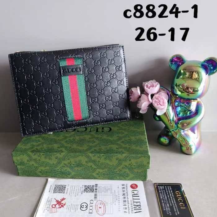 Clutch Bags

60 dhs🗽

with box
🎁🎁🎁

Zain50
♥️♥️♥️