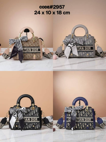CHRISTIAN DIOR
sᴡᴇᴇᴛ ʟᴀᴅʏ ᴛᴏᴘ ʜᴀɴᴅʟᴇ
ᴡɪᴛʜ ʟᴏɴɢ ᴛʀɪᴍ sᴛʀᴀᴘ
ɢᴏʟᴅ ʜᴀʀᴅᴡᴀʀᴇ
sɪᴢᴇ : 24 cm
ᴡɪᴛʜ BOX
🎁🎁🎁

75 dhs💓

Zain31
♥️♥️♥️