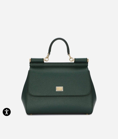 D&G
100 dhs✅
size：22cm
good-quality

with box

Zain35
♥️♥️♥️