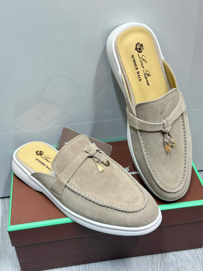 NEW CAME 
LORO PIANA 
GOOD QUALITY 
120 dhs✅
Size 36 to 41

Zain40
♥️♥️♥️