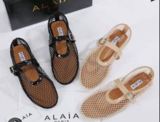 ALAIA BALLERINA SHOES
SIZE 36-37-38-39-40-41
105 dhs🪙💕

Zain86
♥️♥️♥️