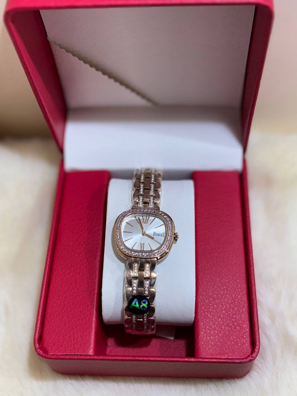Rolex watch 
for ladies good quality 
260 dhs✅

Zain59
♥️♥️♥️