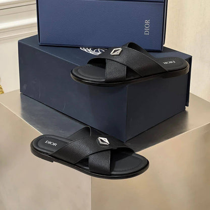 DIOR Mens
Size 40-45
105 DHS❣️

Zain40
♥️♥️♥️