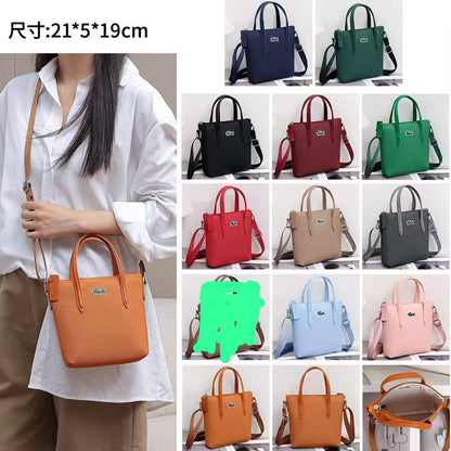 LACOST BAG
GOOD QUALITY
40 dhs✅

Zain40
♥️♥️♥️