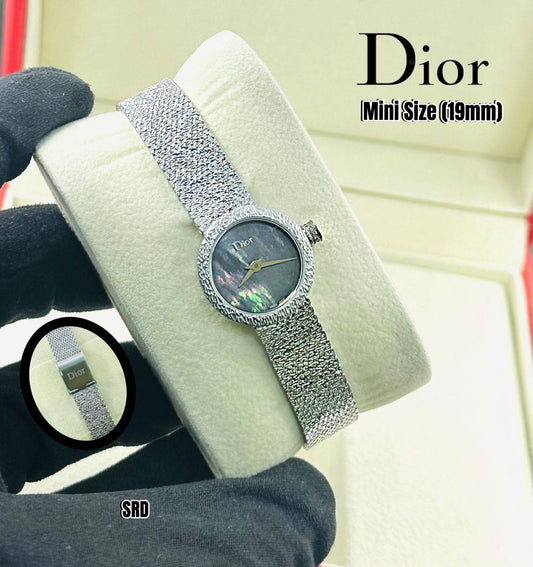 Ladies dior
*Good quality*
280 dhs❣️

Zain29
♥️♥️♥️