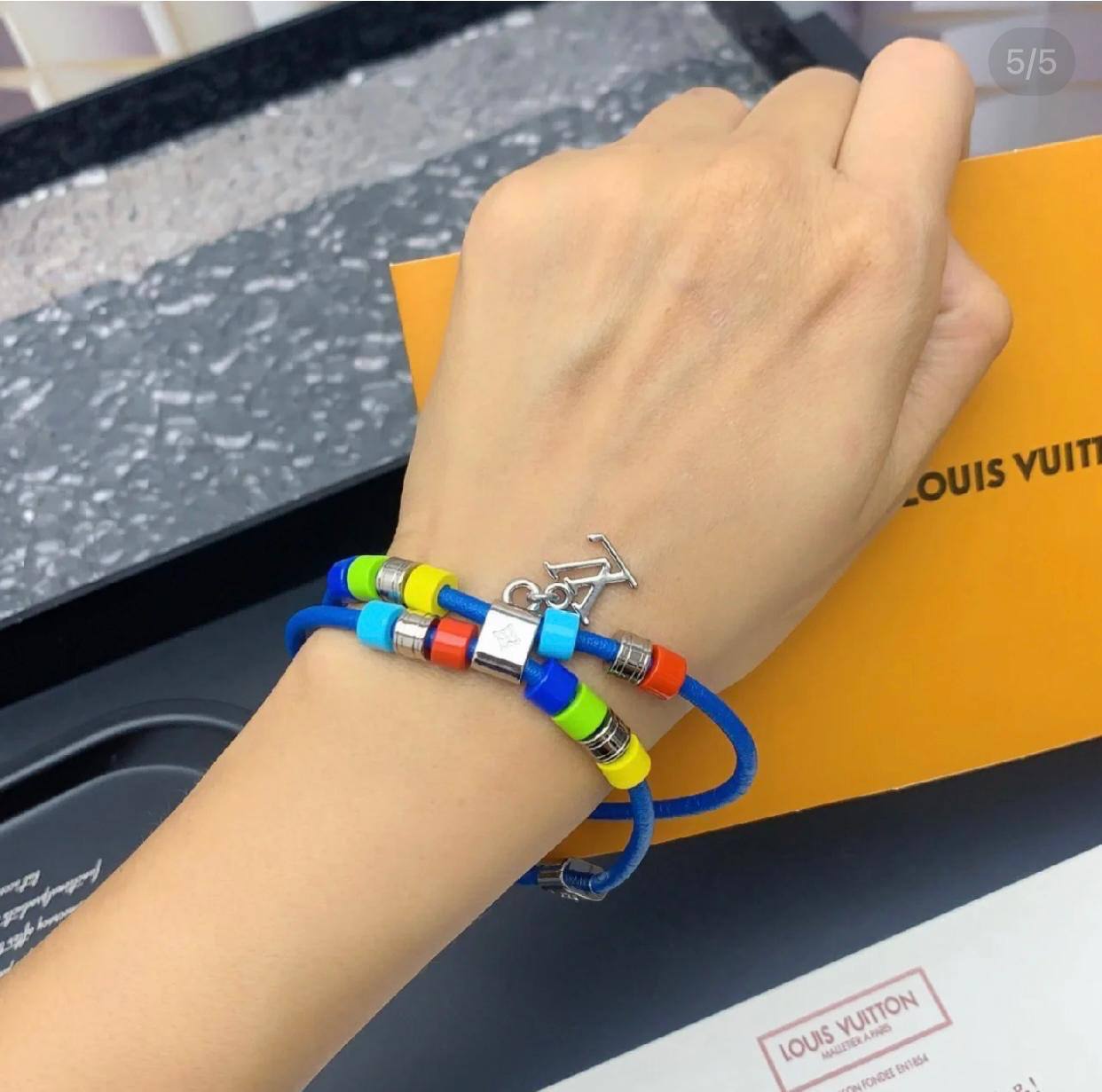 LV 
Master Bracelet 
90 dhs🪙🌨️

Zain32
♥️♥️♥️