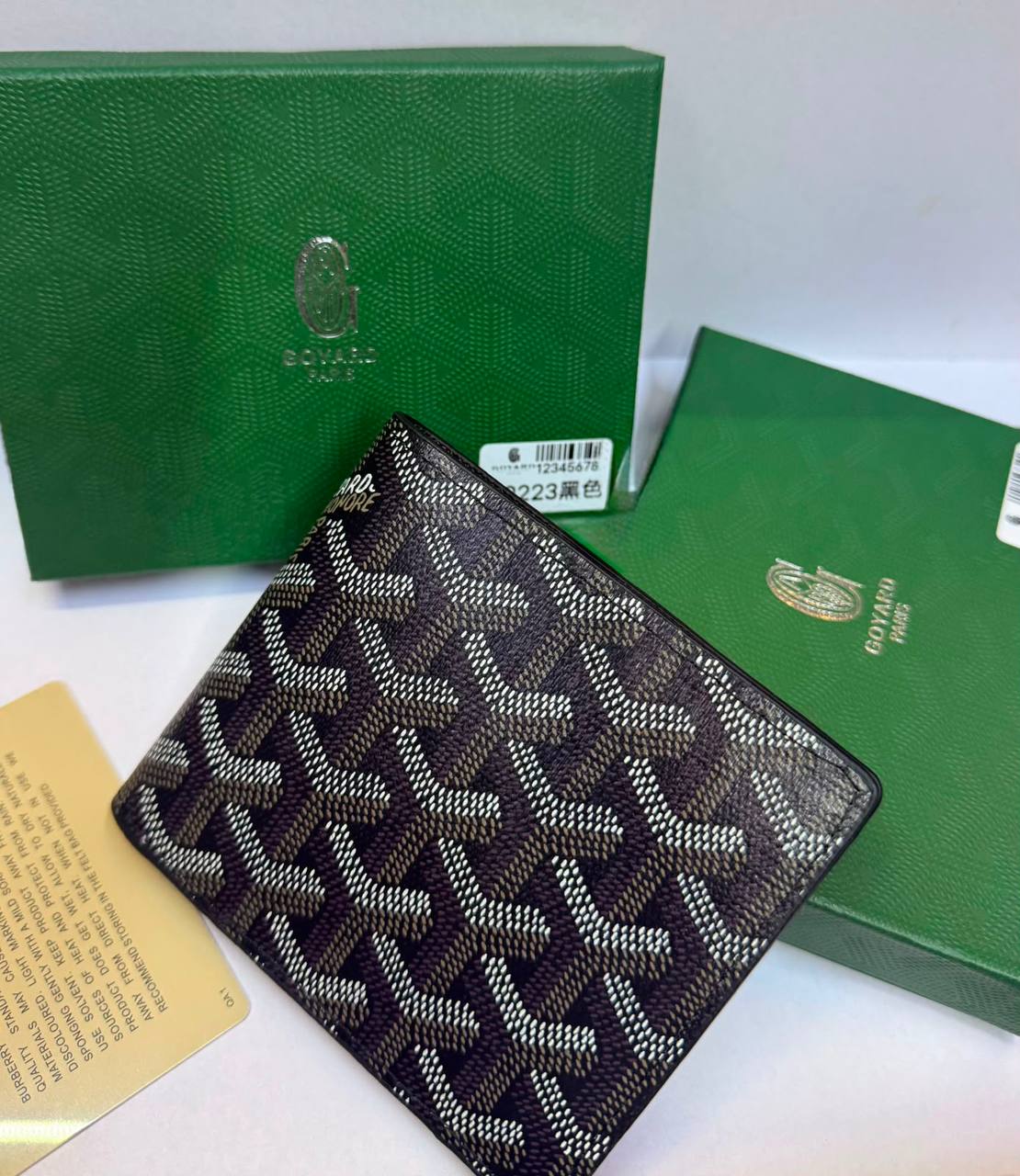 Wallets
With box 
35 dhs🇦🇪🇦🇪

Zain93
♥️♥️♥️