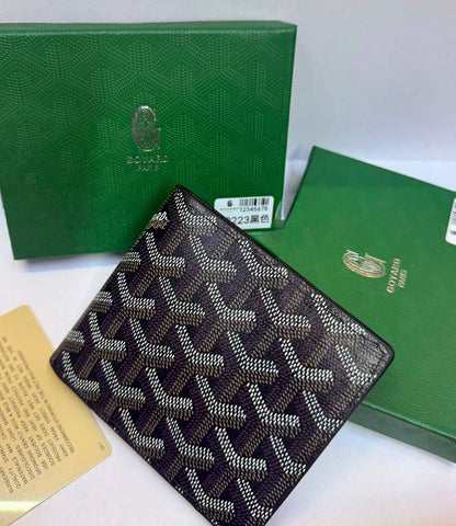 Wallets
With box 
35 dhs🇦🇪🇦🇪

Zain93
♥️♥️♥️