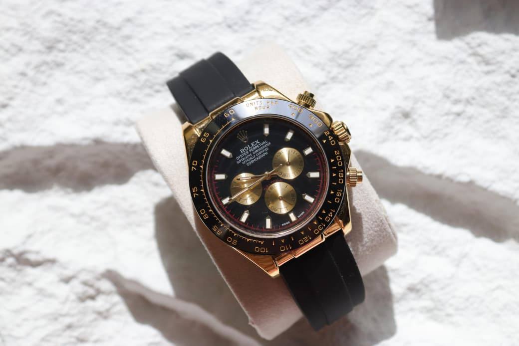 Rolex Daytona 
Good Quality
230 dhs✅

Zain33
♥️♥️♥️