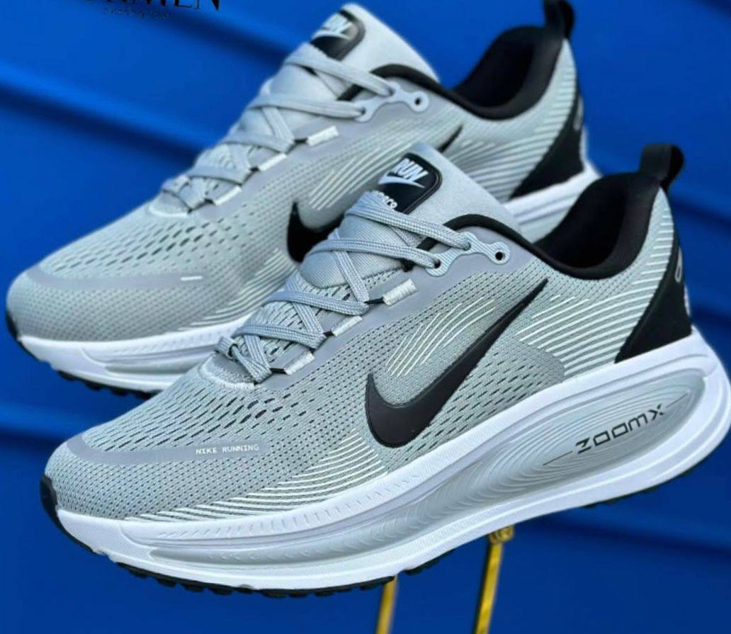 Zoomx
Size 40 TO 45 
130 dhs✅

Zain183
♥️♥️♥️