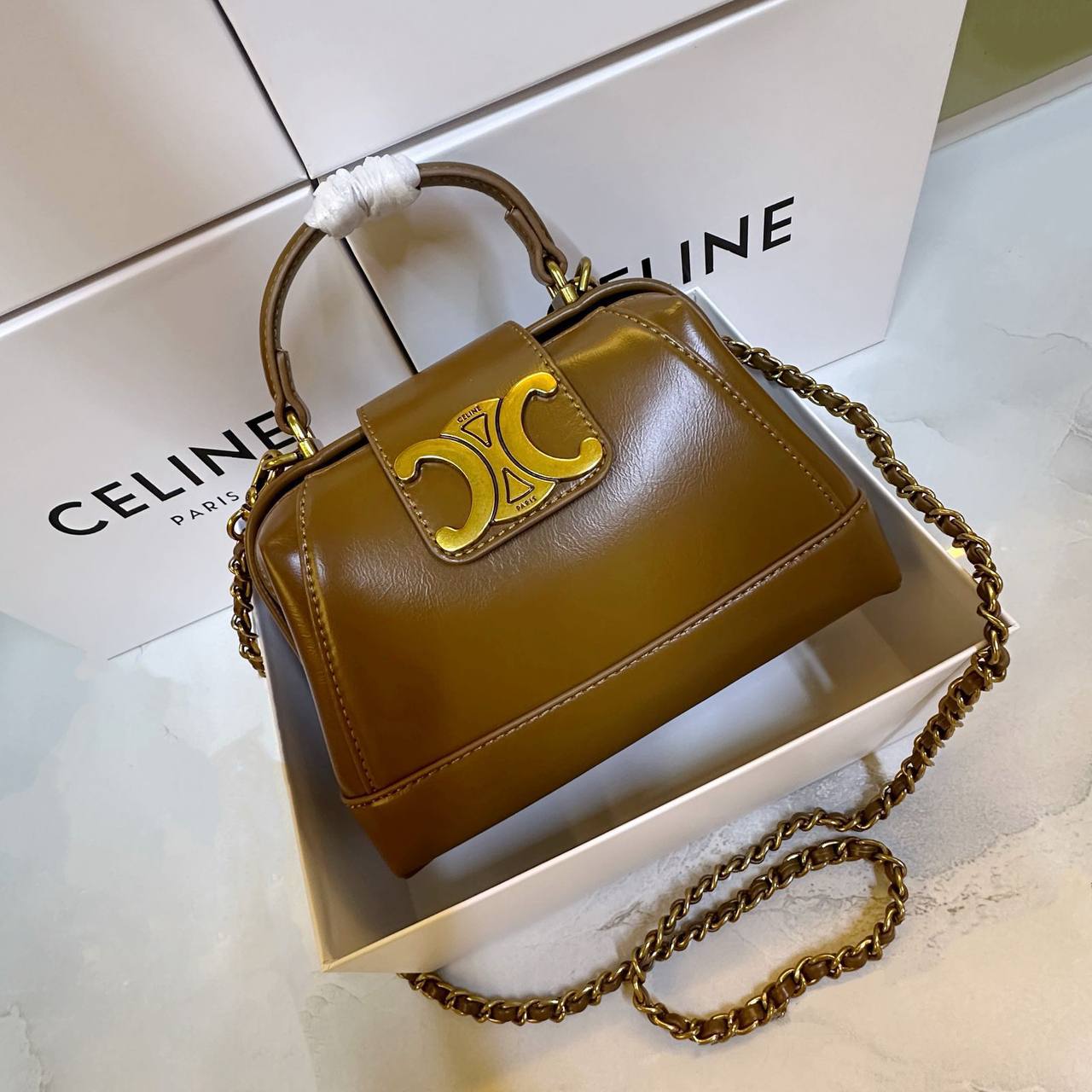 CELINE 
NEW CAME HIGH QUALITY 
WITH BOX 
🎁🎁🎁

125 dhs🇦🇪

Zain39
♥️♥️♥️
