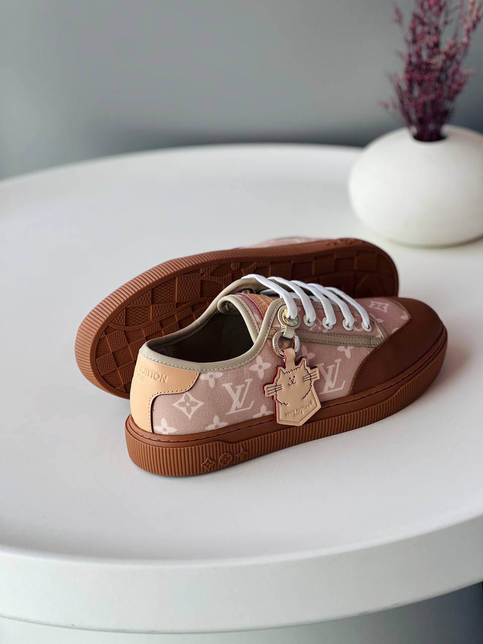 LV SHOES🌹
36_41
Super high quality* 
500 dhs🪙🖤

Zain176
♥️♥️♥️