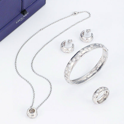 180 dhs🪙🌨️ SET

Zain89
♥️♥️♥️