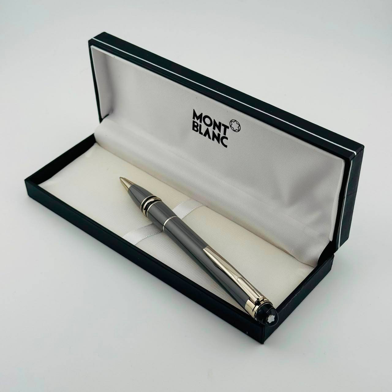 Pen
 
Good quality 

50 DHS🇦🇪🇦🇪

Zain182
♥️♥️♥️