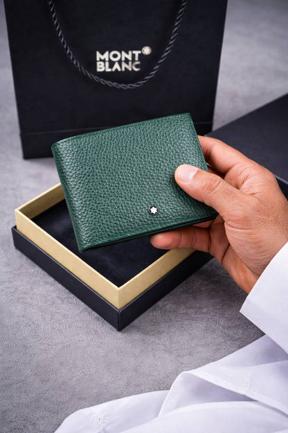 Mont Blanc master quality wallet with box and paper bag 
🎁🎁🎁

120 dhs💓

Zain59
♥️♥️♥️