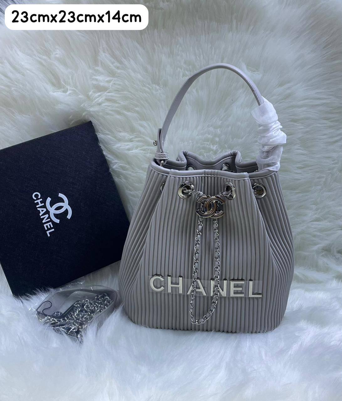 Chanel
100 dhs✅ 

Zain72
♥️♥️♥️