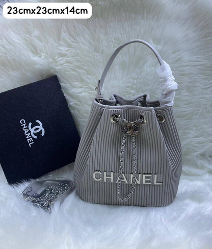 Chanel
100 dhs✅ 

Zain72
♥️♥️♥️