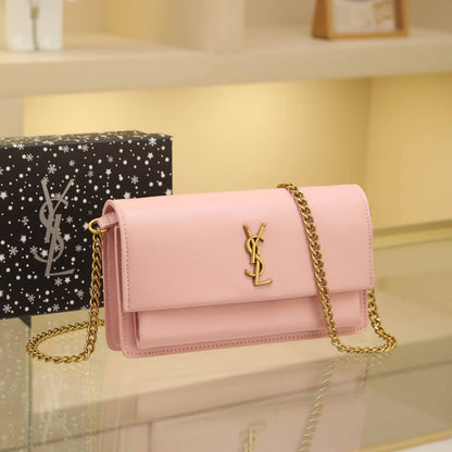 YSL

best quality 
with box
95 dhs🇦🇪🇦🇪

size22CM

Zain290
♥️♥️♥️