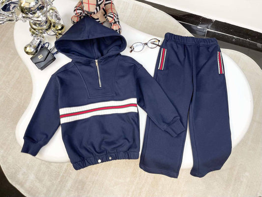 New collection{}
Gucci 🔥
Super master quality 😍
Size:2/ 12years old
290 dhs🪙🖤

Zain261
♥️♥️♥️