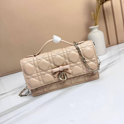 Dior
Master❣️❣️
300 dhs✅

Zain153
♥️♥️♥️