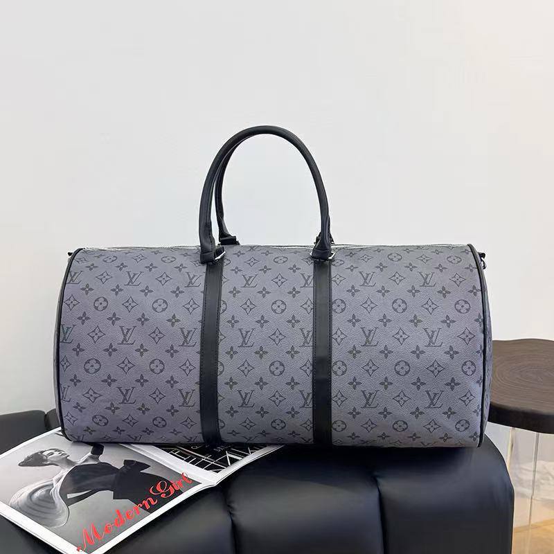 LV / GUCCI
TRAVELLING BAG
ᴄᴀɴᴠᴀss ᴍᴀᴛᴇʀɪᴀʟ
sɪᴢᴇ : 55 cm

70 dhs✅

Zain31
♥️♥️♥️