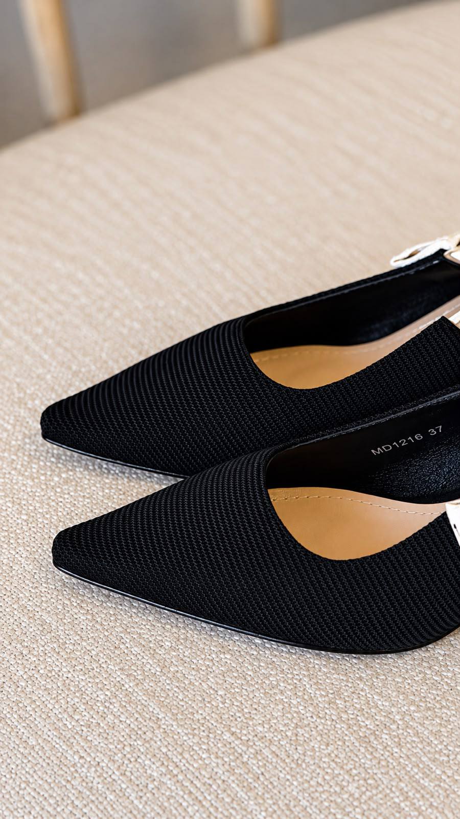 DIOR

QUALITY: SUPER MASTER 

SIZE:36 TO 42🥰
430 dhs🇦🇪🇦🇪🇦🇪

Zain319
♥️♥️♥️