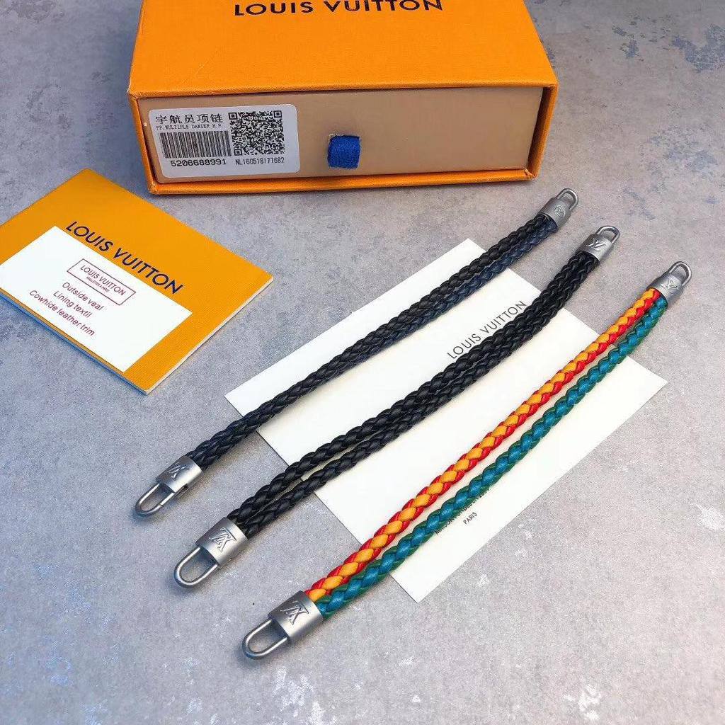 UNISEX BRACELET
MASTER💫✨
50 DHS✅
WITH BOX AND PAPER BAG🛍️🎁

Zain89
♥️♥️♥️