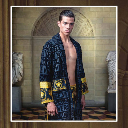 *New collections*                                                
VERSACE BATHROBE
*Super Master quality*
*Sizes:FREE SIZE*

750 dhs🇦🇪🇦🇪

Zain308
♥️♥️♥️